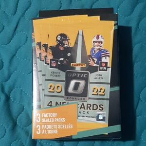Panini Yellow and Black Trading Card Pack